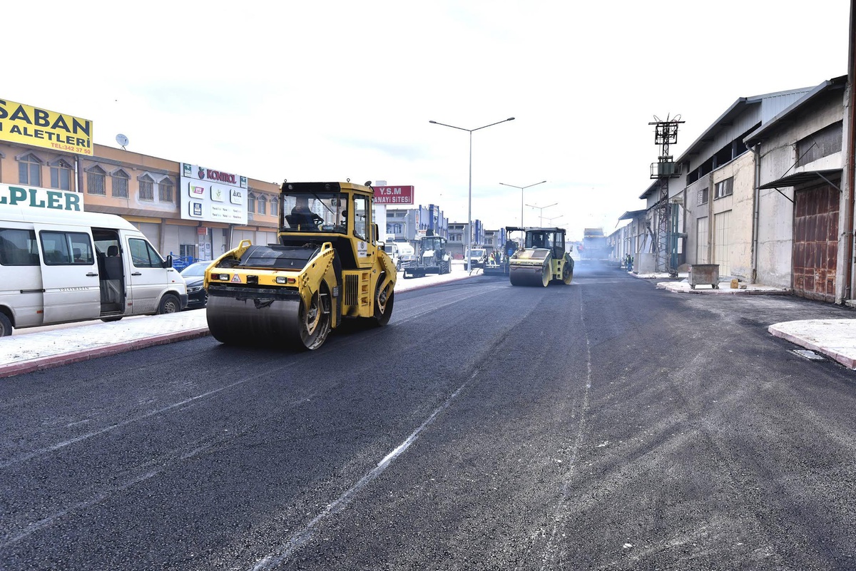 Karatay, 250 bin asfalt serimi hedefine adım adım ilerliyor