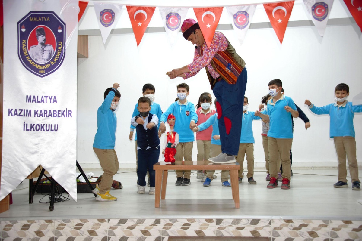 Malatya\'da öğrencilere su bilinci oluşturmak amacıyla tiyatro etkinliği düzenlendi
