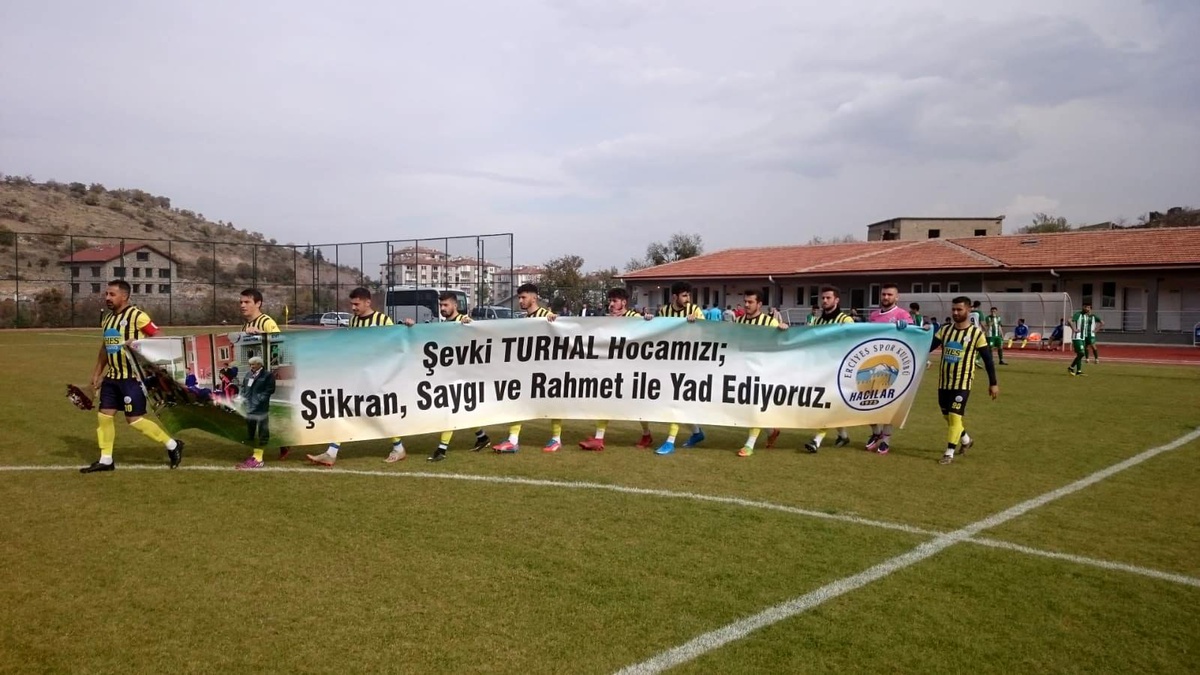 Hacılar Fevzi Mercan Stadyumu\'nda sezonun ilk maçı oynandı