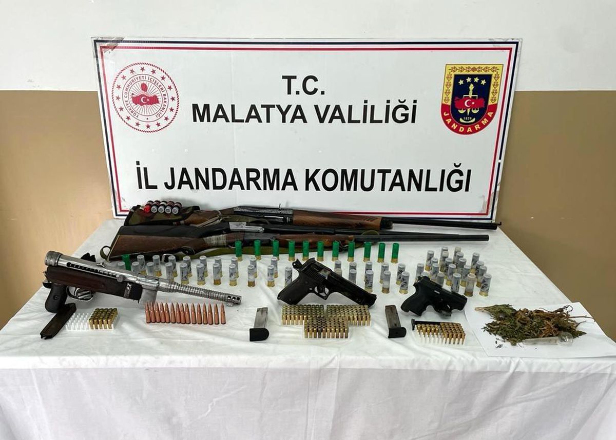 Malatya\'da silah ve mühimmat operasyonu: 2 gözaltı