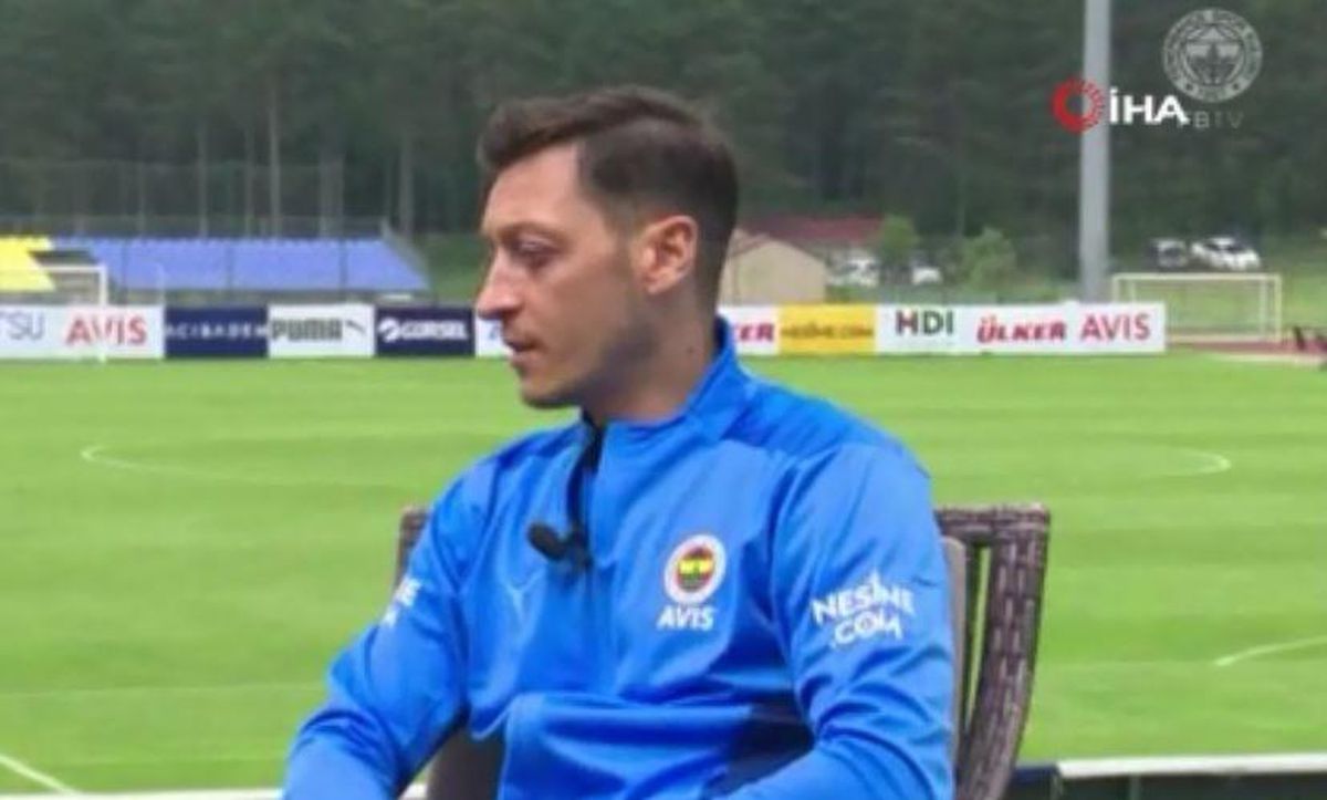 Mesut Özil\'den takım arkadaşlarına uyarı!