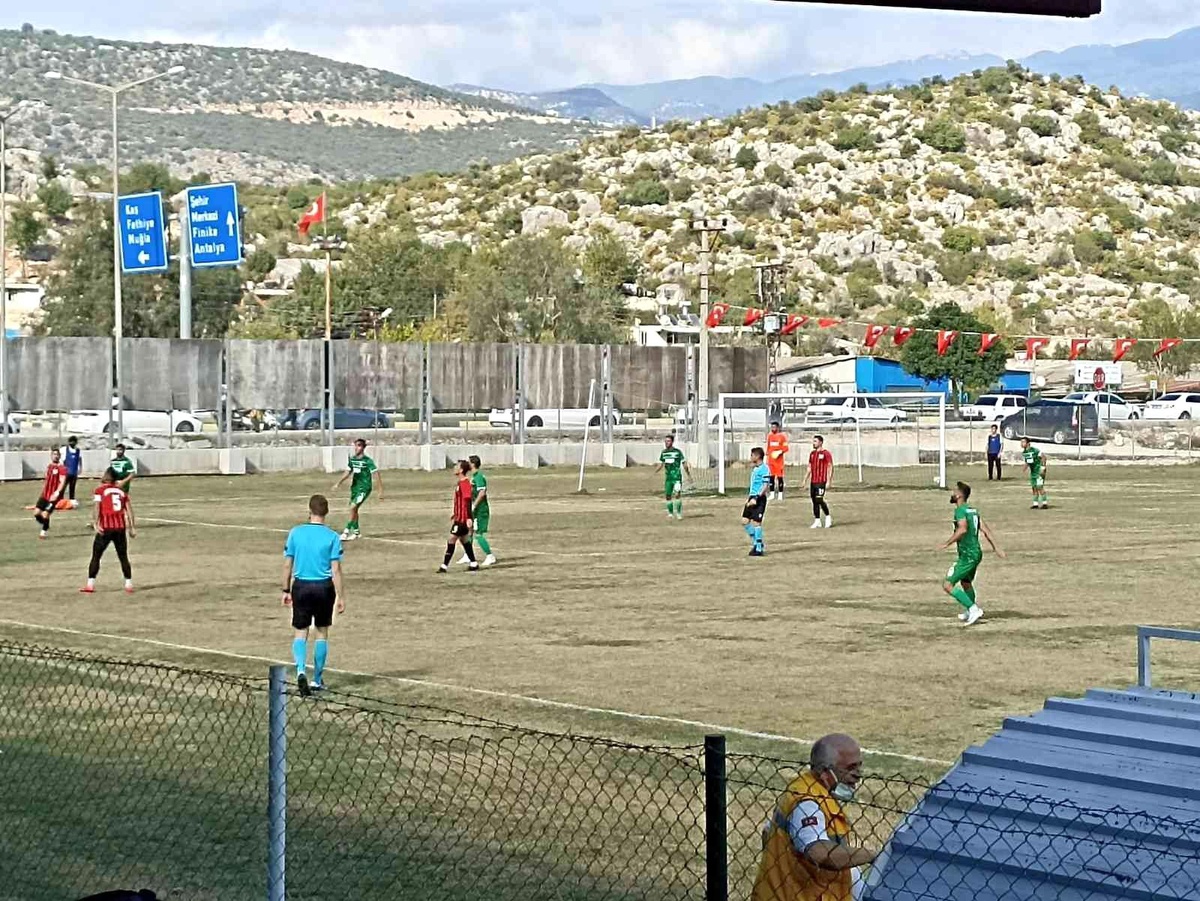 Sarayköyspor BAL\'a puanla başladı