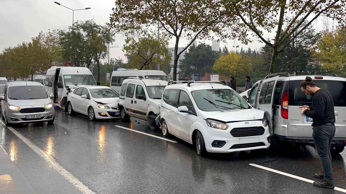 Şişli\'de zincirleme kaza, 7 araç birbirine girdi