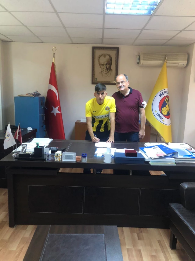 Menemenspor genç yetenek Mehmet Alper Özdemir ile sözleşme imzaladı