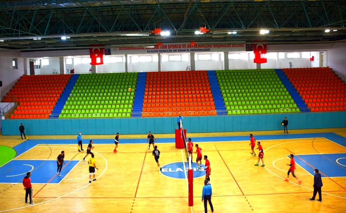 TVF 2. Lig: Elazığ Aksaray Gençlik: 3 Erzincan Yurdum Gençlik: 0