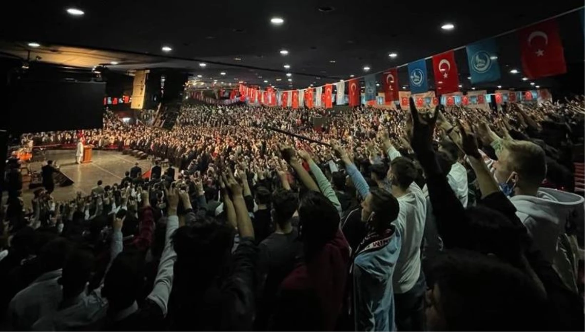 Ülkü Ocakları İstanbul İl Başkanlığı "Türk Gençlik Şöleni" düzenledi