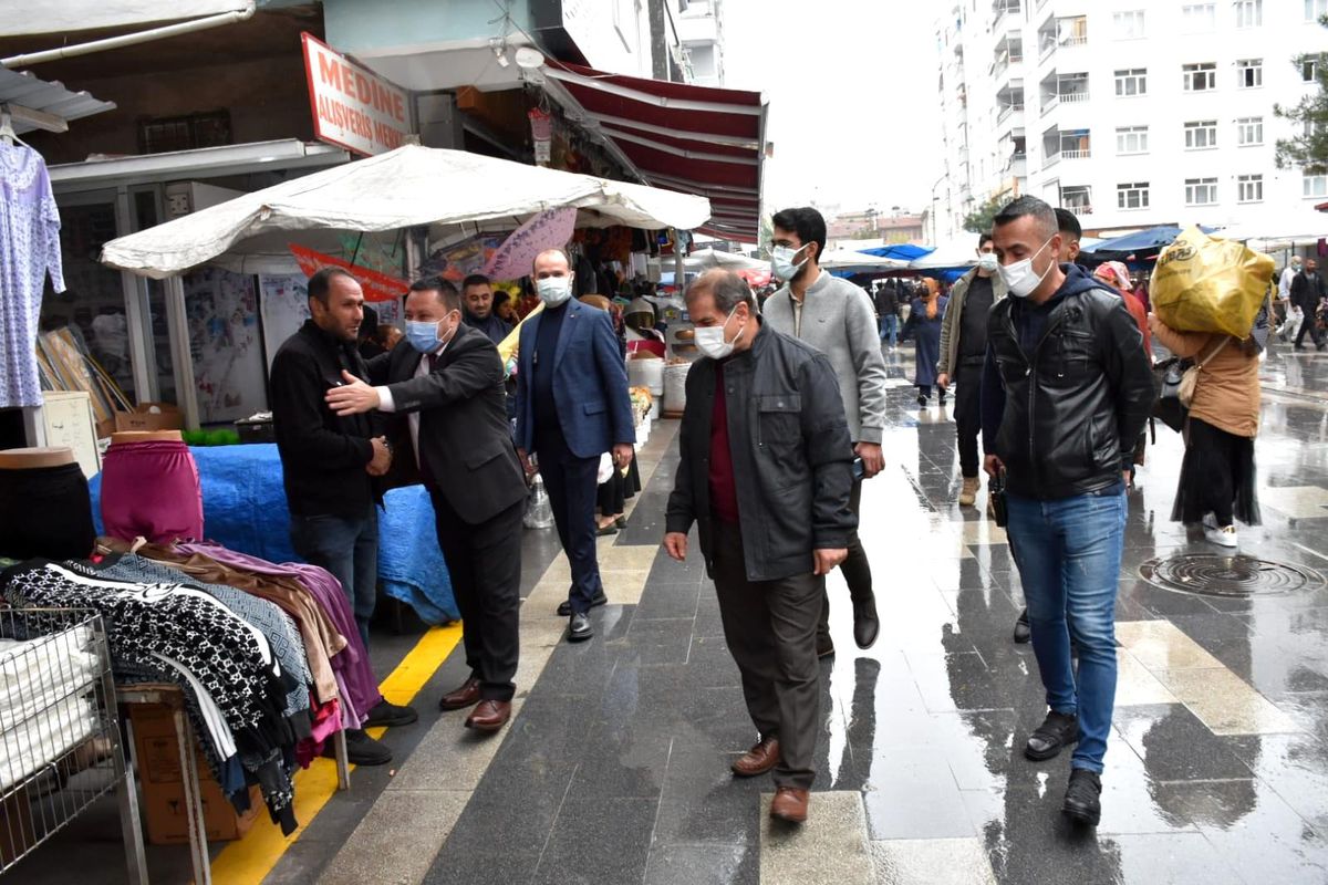 Başkan Beyoğlu esnafı dinledi