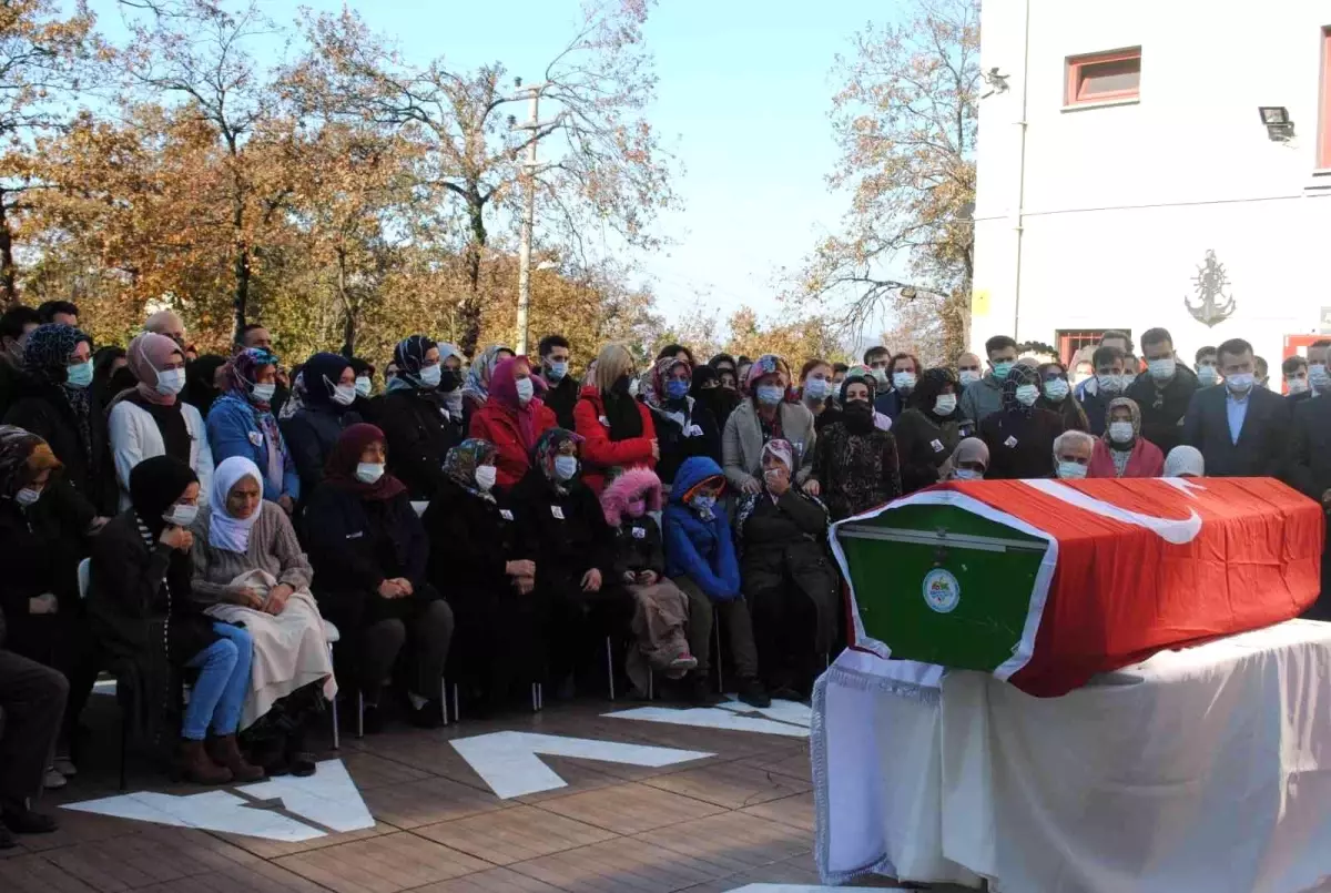 BEÜ Turizm Fakültesi Dekan Vekili Arslan dualarla uğurlandı