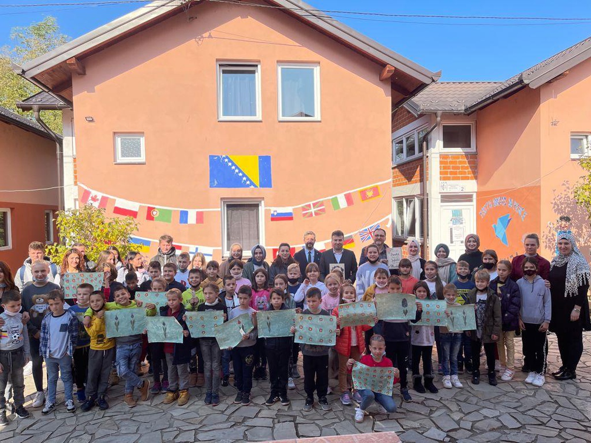 Bosna Hersek\'teki öğrencilere Türk el sanatları öğretildi