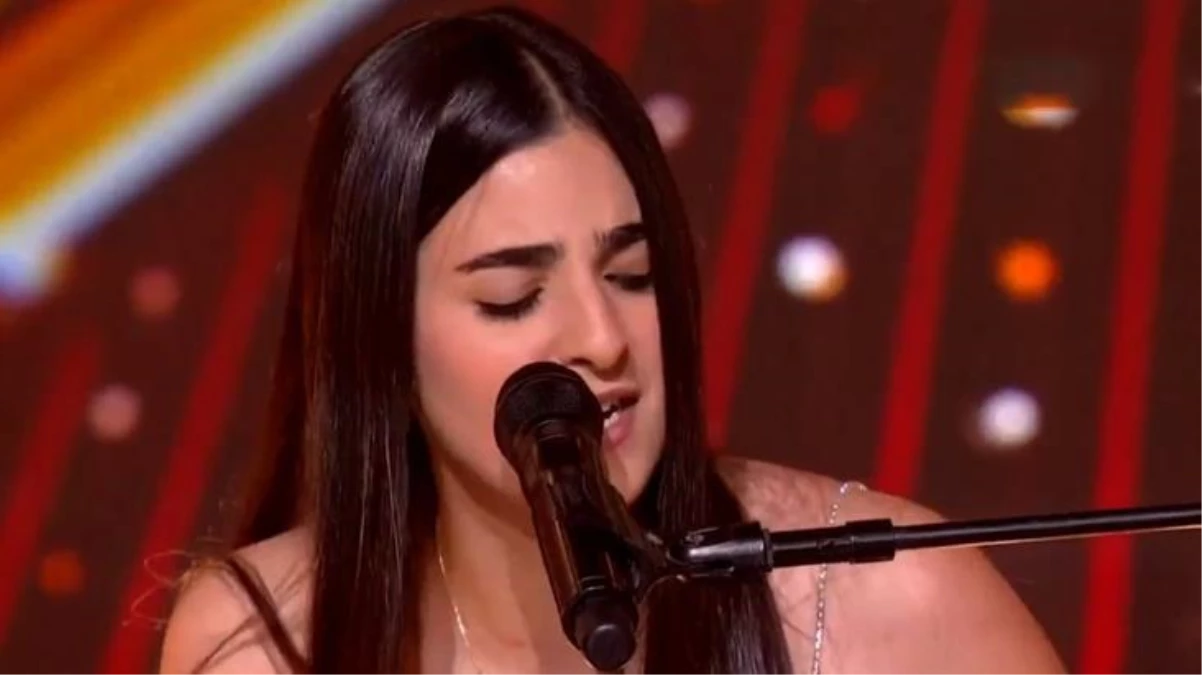 İsrail\'deki müzik yarışmasına katılan genç kadın Türkçe şarkıyla damga vurdu
