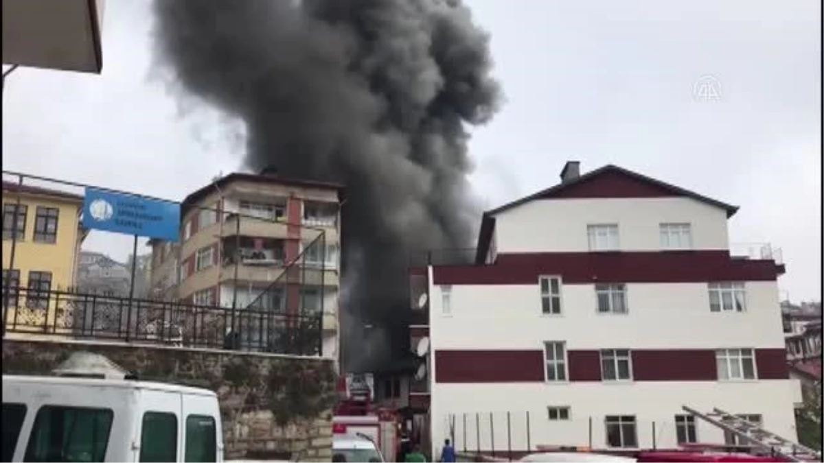 KASTAMONU - Evde çıkan yangında Afganistan uyruklu 3 kişi yaralandı