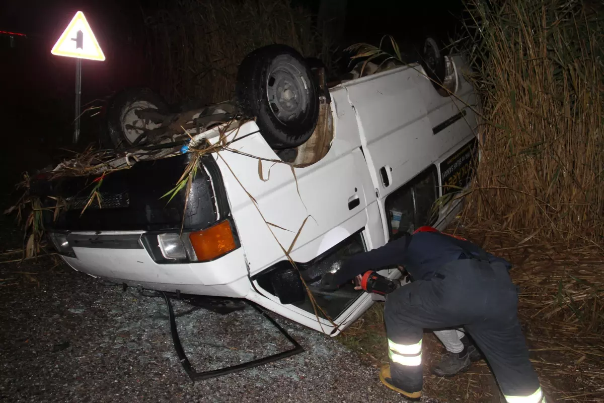 Konya\'da devrilen minibüsteki 2 kişi yaralandı
