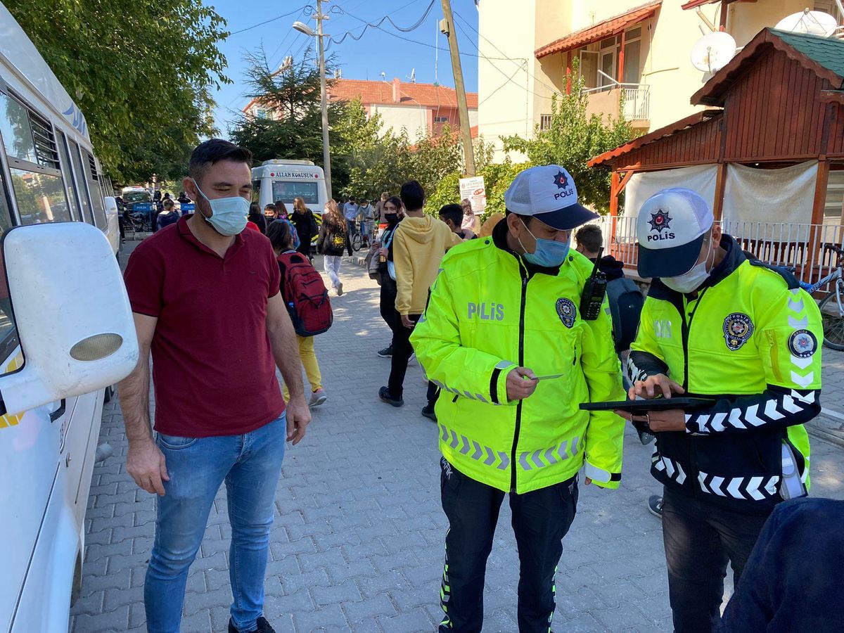 Sarıgöl\'de 795 araç denetlendi
