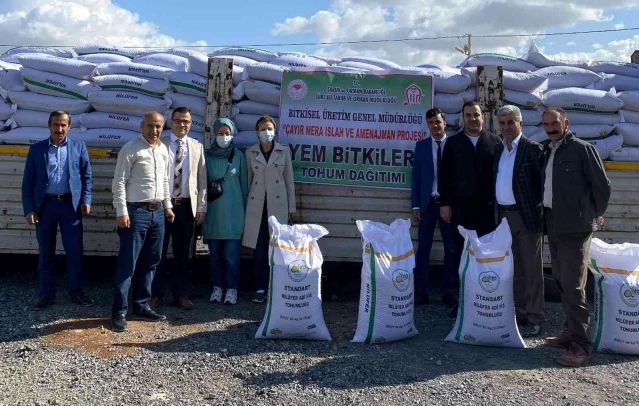 Siirt'te çiftçilere 23 ton 600 kilogram fiğ tohumu dağıtıldı