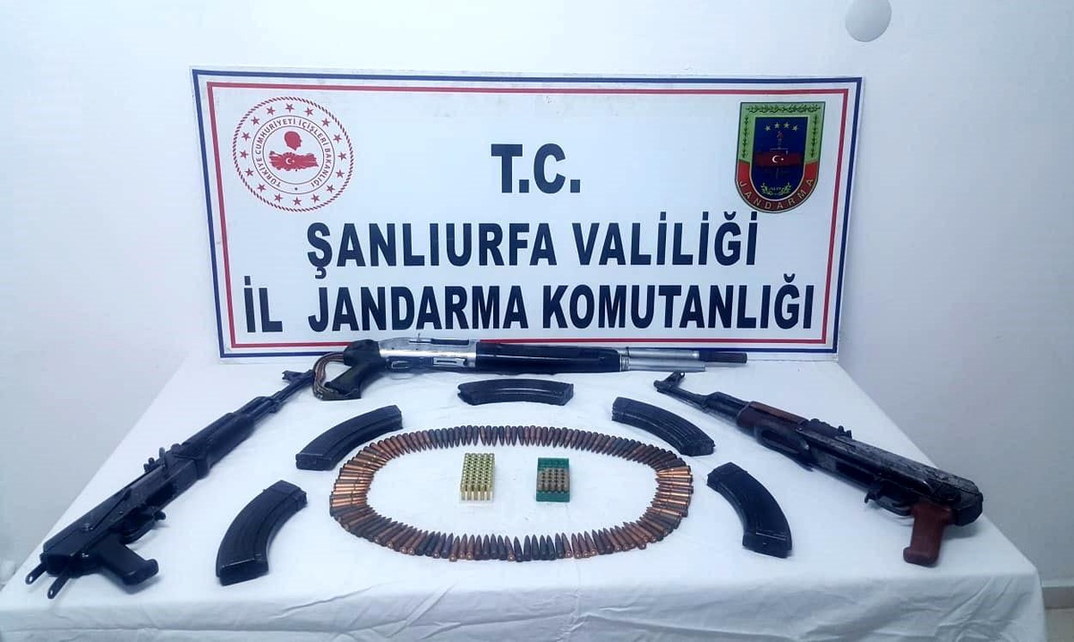 Son dakika: Suruç\'ta uzun namlulu silahlar ele geçirildi