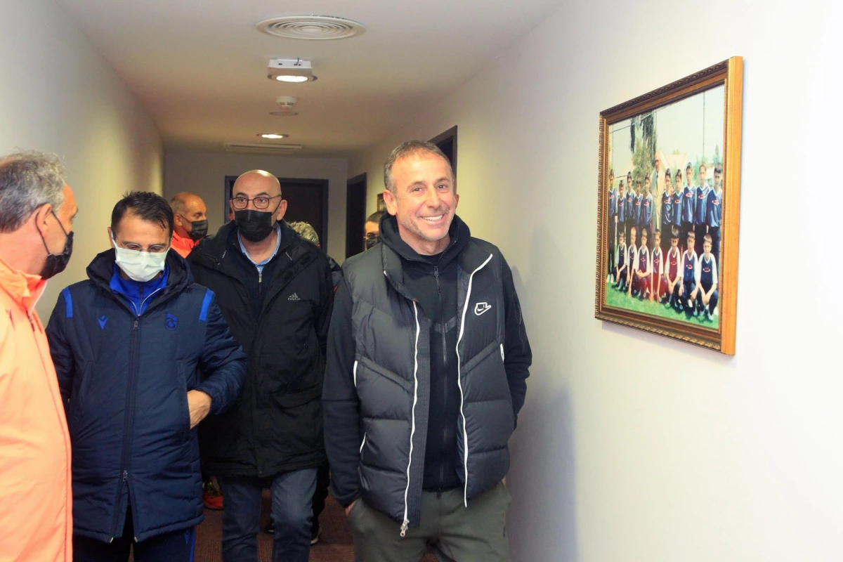 Trabzonspor Teknik Direktörü Avcı\'dan Özkan Sümer Futbol Akademisi\'ne ziyaret