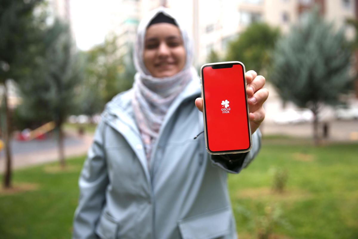 Üniversite öğrencileri "iyiliği" yaygınlaştırmak için uygulama geliştirdi