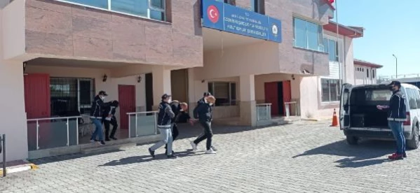 VAN'DA BİR AYDA 87 GÖÇMEN KAÇAKÇILIĞI ORGANİZATÖRÜNE İŞLEM YAPILDI