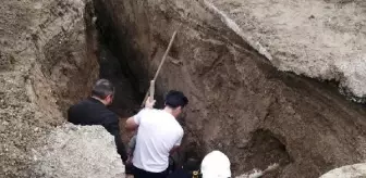 Van'da kanalizasyon çalışmasında göçük; toprak altında kalan işçi kurtarıldı