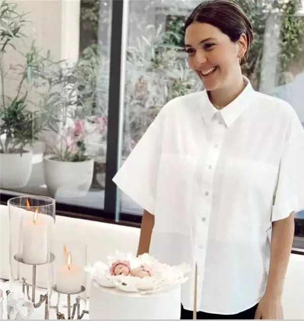 Bergüzar Korel üçüncü kez anne oldu! İşte bebeğin ismi