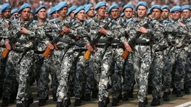 Bulgaristan'dan göç akınına önlem! Türkiye sınırına 350 asker gönderildi Bulgaristan'dan göç akınına önlem! Türkiye sınırına 350 asker gönderildi