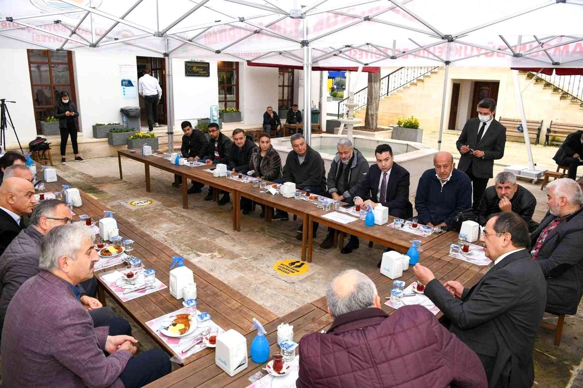 Demir: "Saathane Meydanı tarihimizle buluşma projesidir"