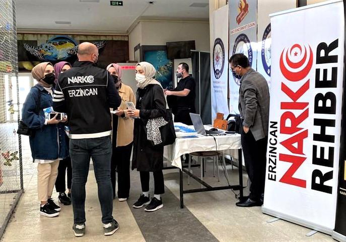 "En İyi Narkotik Polisi: Anne" projesi Erzincan\'da faaliyetlere devam ediyor