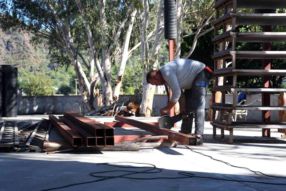 Kemer\'deki beton fabrikasının yapımında sona gelindi