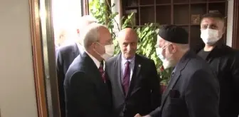 Kılıçdaroğlu, Ahmet Şakir Ergin Aşk Vakfı'nı ziyaret etti