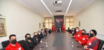 Kızılay heyetinden Vali Orhan Tavlı'ya ziyaret