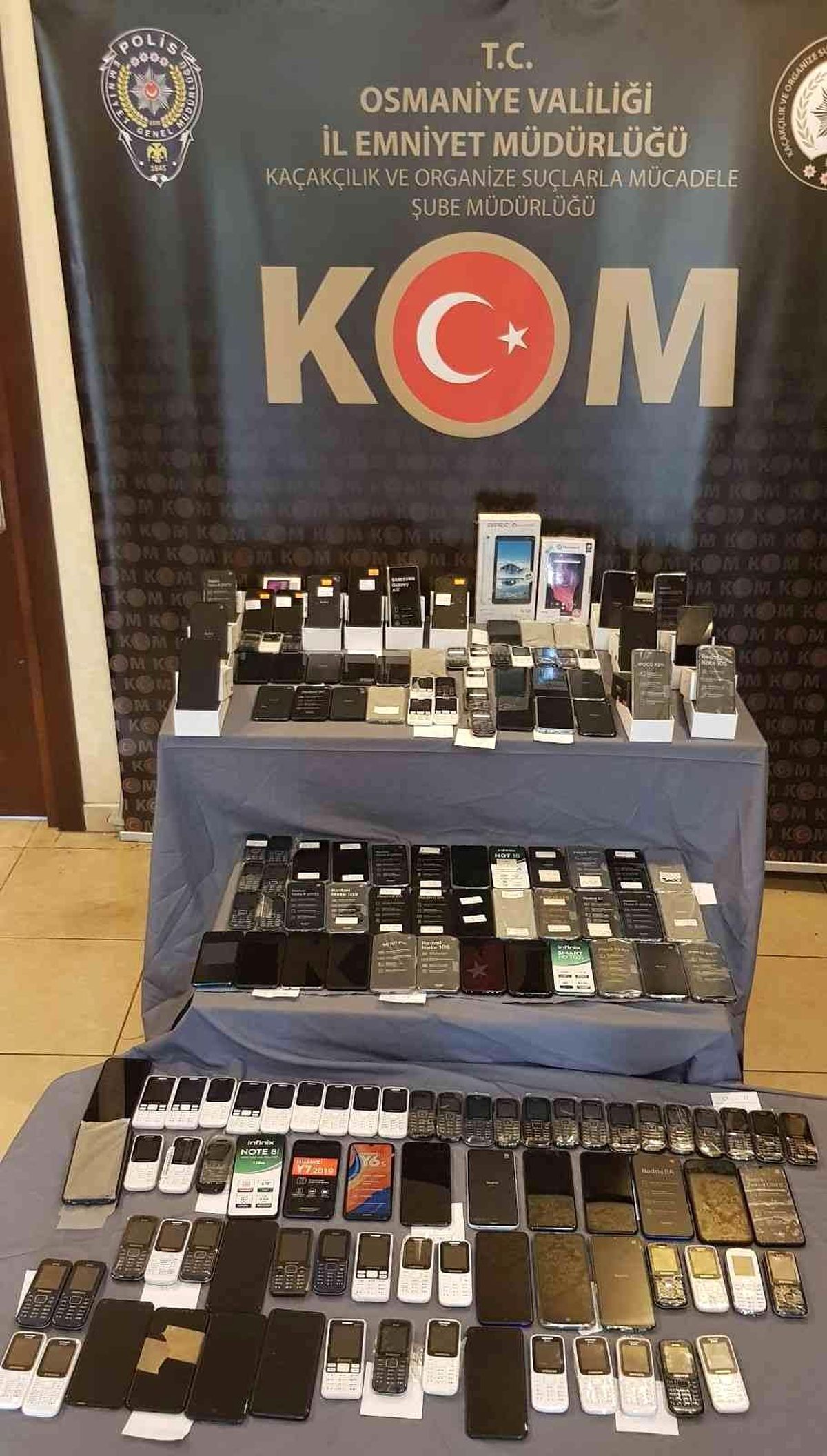 Osmaniye\'de 159 adet gümrük kaçağı cep telefonu ele geçirildi