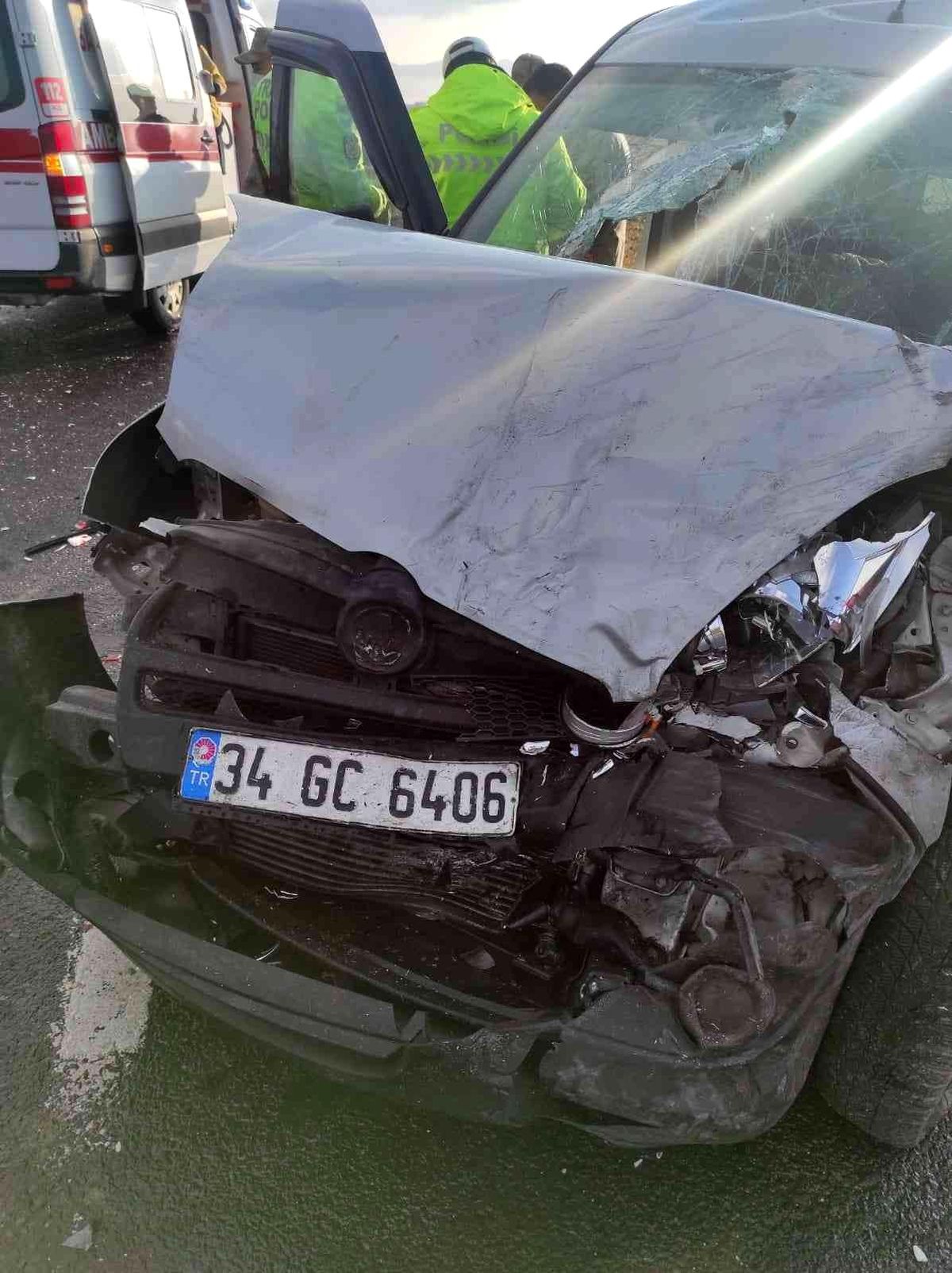 Pasinler\'de trafik kazası: 6 yaralı