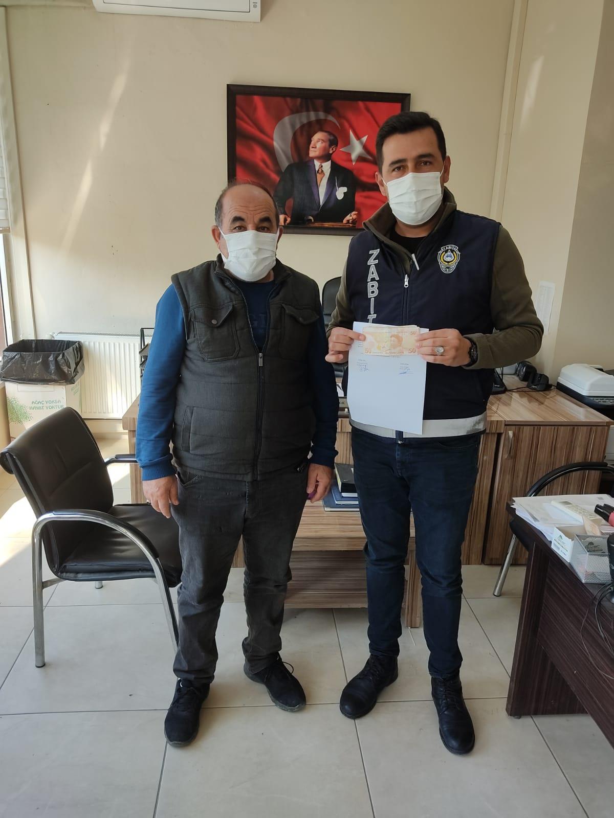 Sarayköy\'de bir kişi, yolda bulduğu 575 lirayı sahibine ulaştırdı
