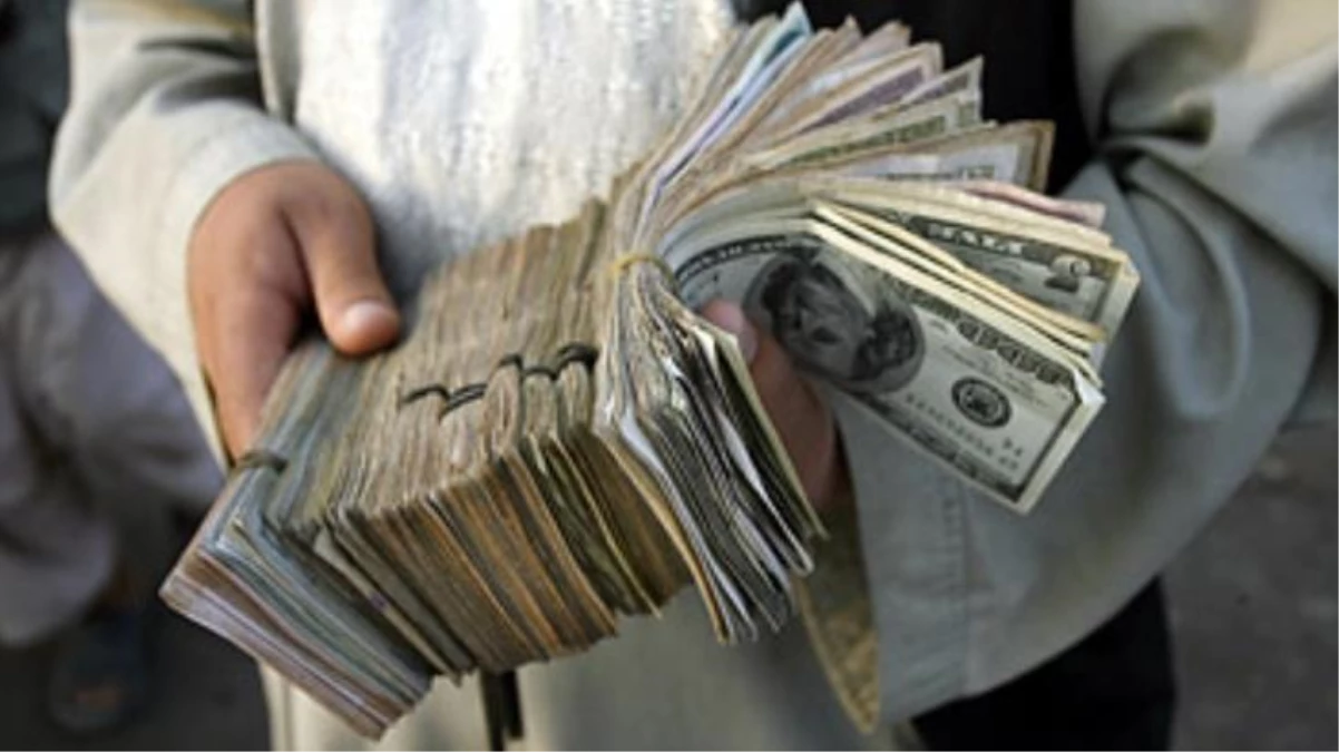Taliban\'dan çöküşü hızlandıracak karar! Afganistan\'da yabancı para birimlerinin kullanılması yasaklandı