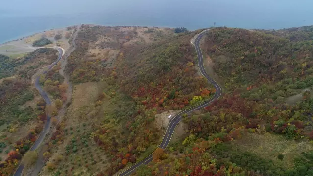 Tekirdağ'daki ormanlar sonbahar renklerine büründü