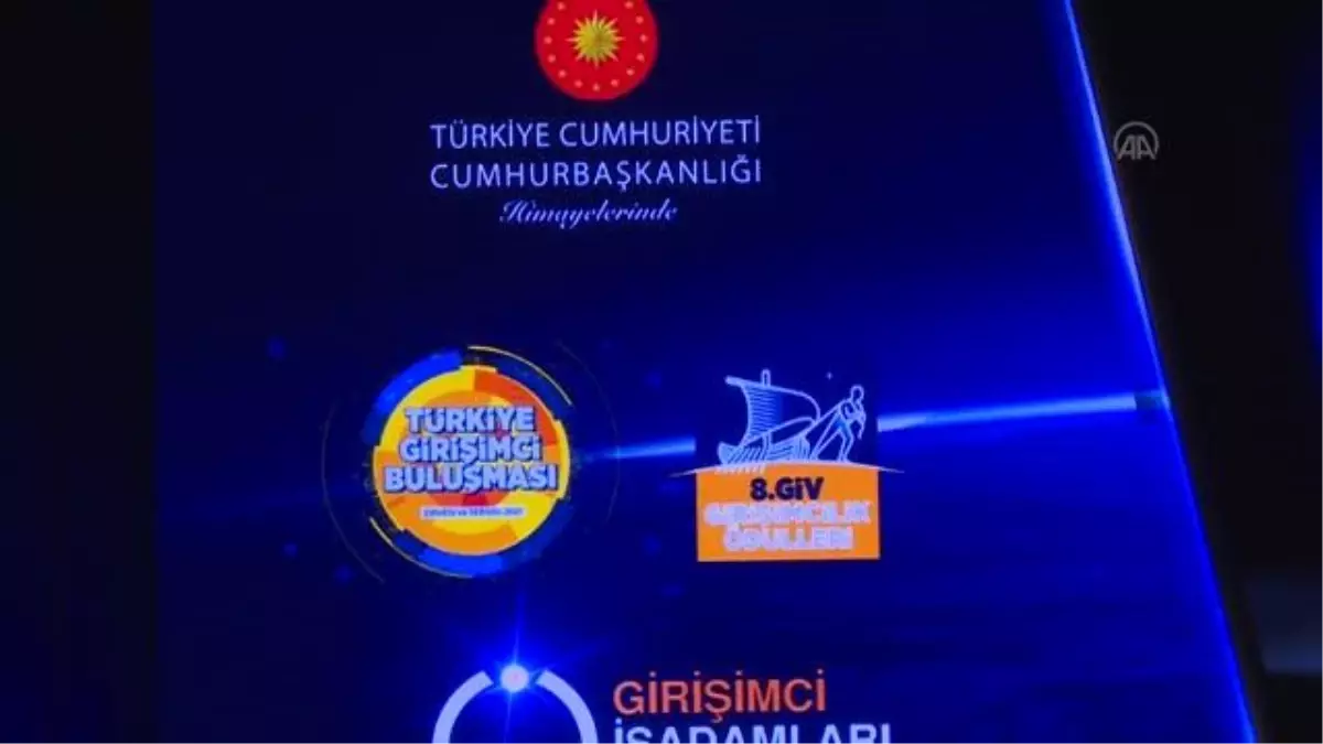 Türkiye Girişimci Buluşması Zirvesi\'nin ilk günü söyleşilerle devam etti