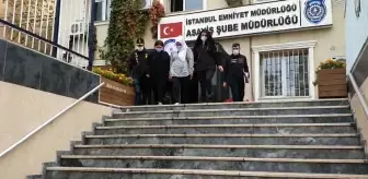 Yaşlı kadının etrafını sarıp 12 bin lira değerindeki ziynet eşyalarını çaldılar: O anlar kamerada