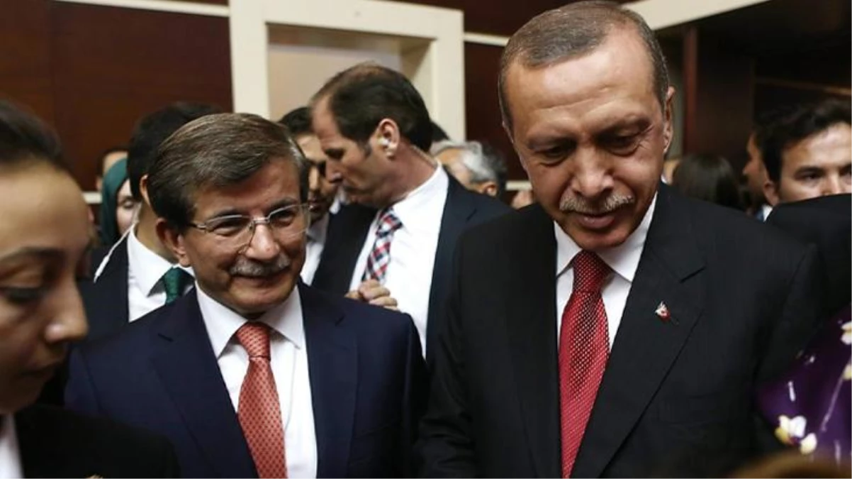 Ahmet Davutoğlu: Güç yozlaşmasından rant devşiren bir grup, partiyi ve Cumhurbaşkanı Erdoğan\'ı esir aldı