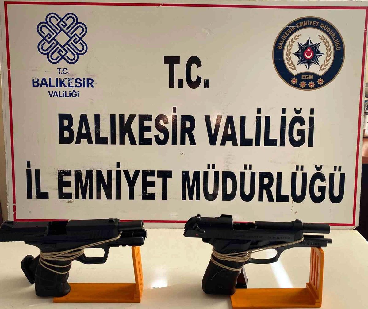 Son dakika 3. sayfa: Balıkesir\'de 35 şahsa \'Huzur\' operasyonu