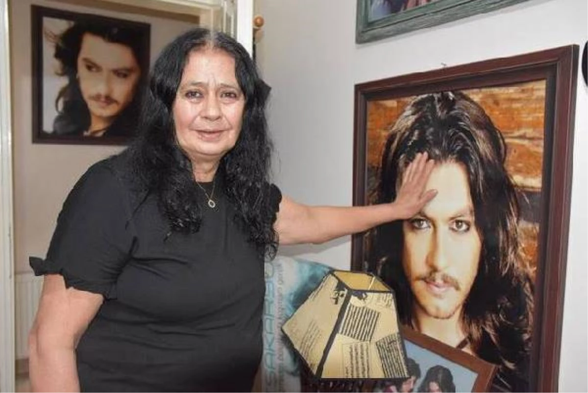 Merhum sanatçı Barış Akarsu\'nun annesi Hatice Akarsu kaldırıldığı hastanede yaşamını yitirdi