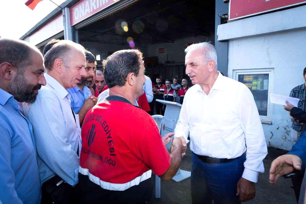 Başkan İsmet Yıldırım\'dan belediye personeline 500 TL zam müjdesi