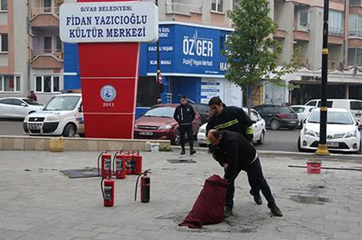 Belediye personeline acil durum eğitimi verildi