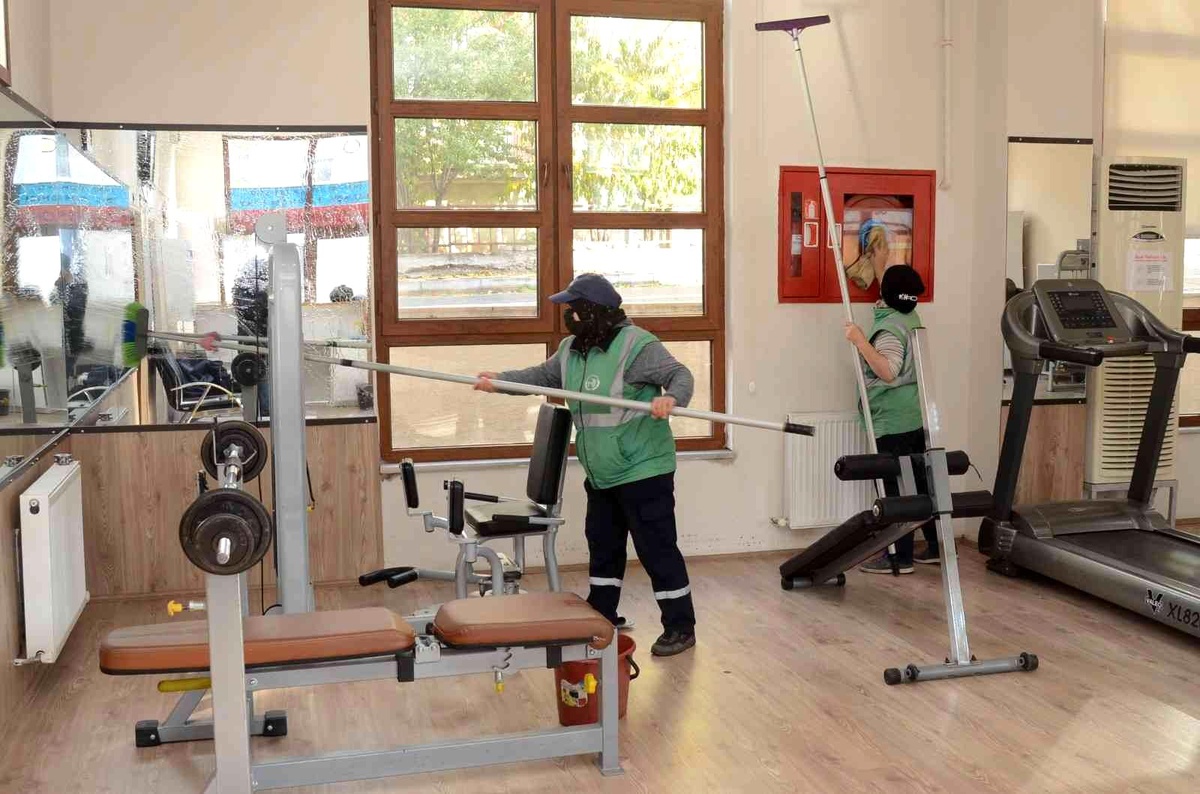 Belediyenin spor salonlarına başvurular başladı