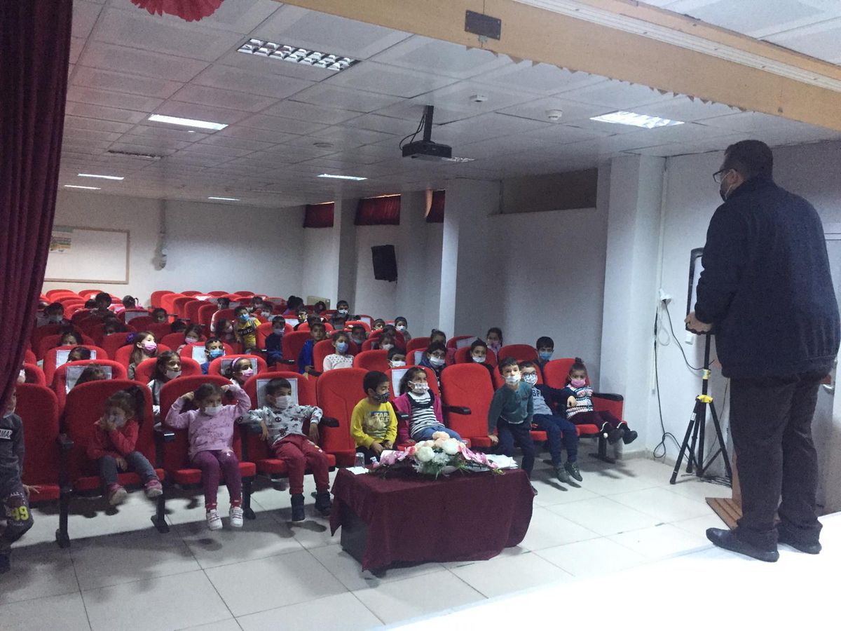 Kale\'de Bende Varım Projesi kapsamında tiyatro gösterisi yapıldı