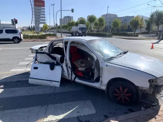 son dakika haberi kayseri de trafik kazasi 2 yarali