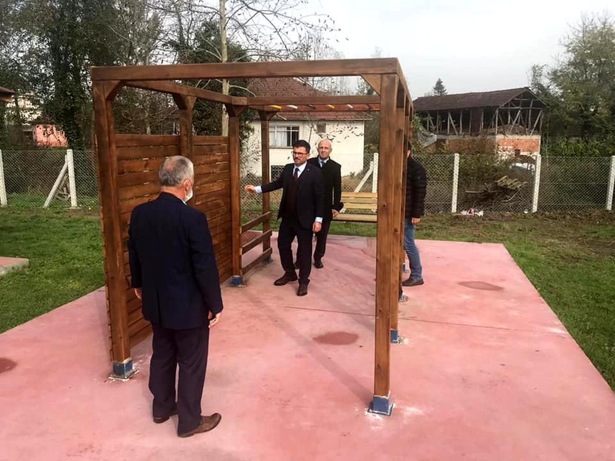 Köylüler sosyal alanına kavuştu
