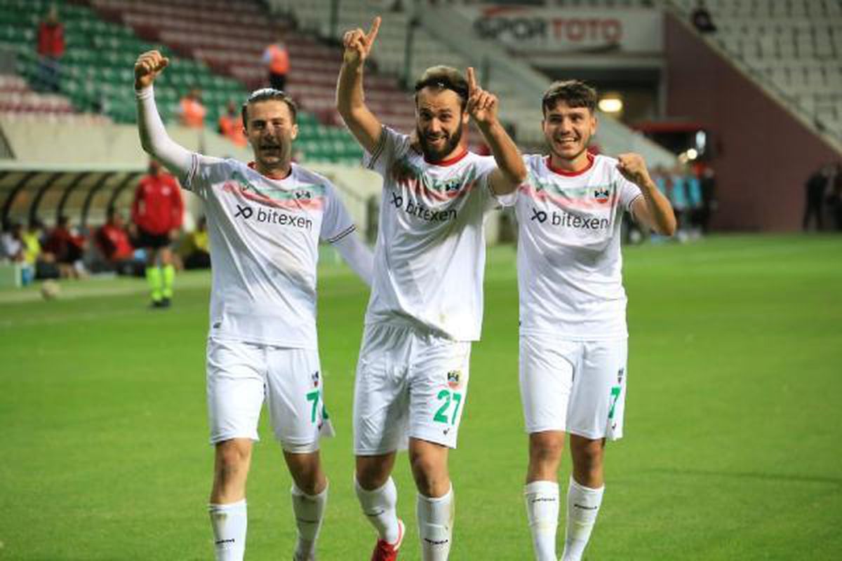 Maç biletleri ücretsiz, atkı hediye