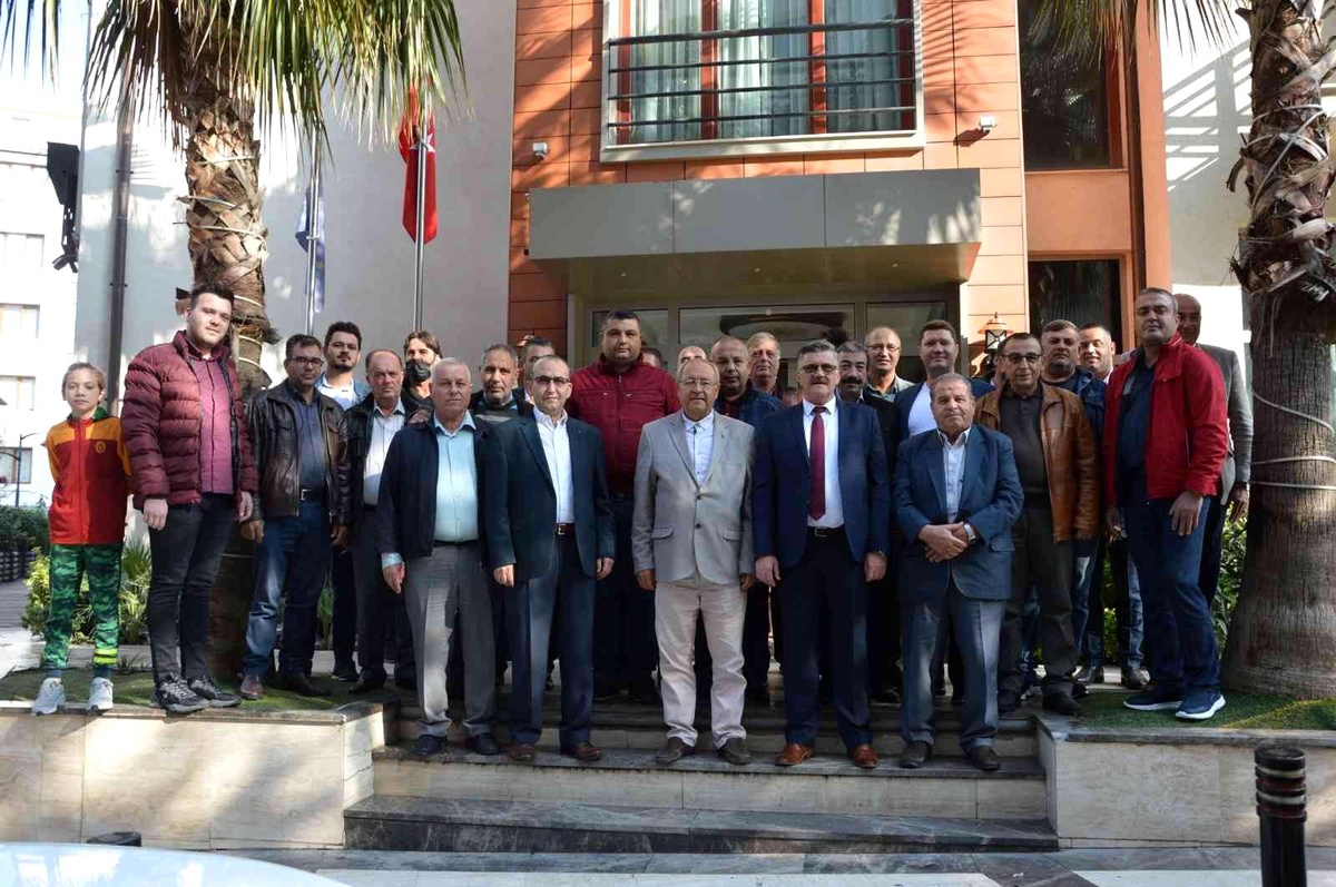 Manisa Şoförler ve Otomobilciler Esnaf Odası\'nda seçim heyecanı
