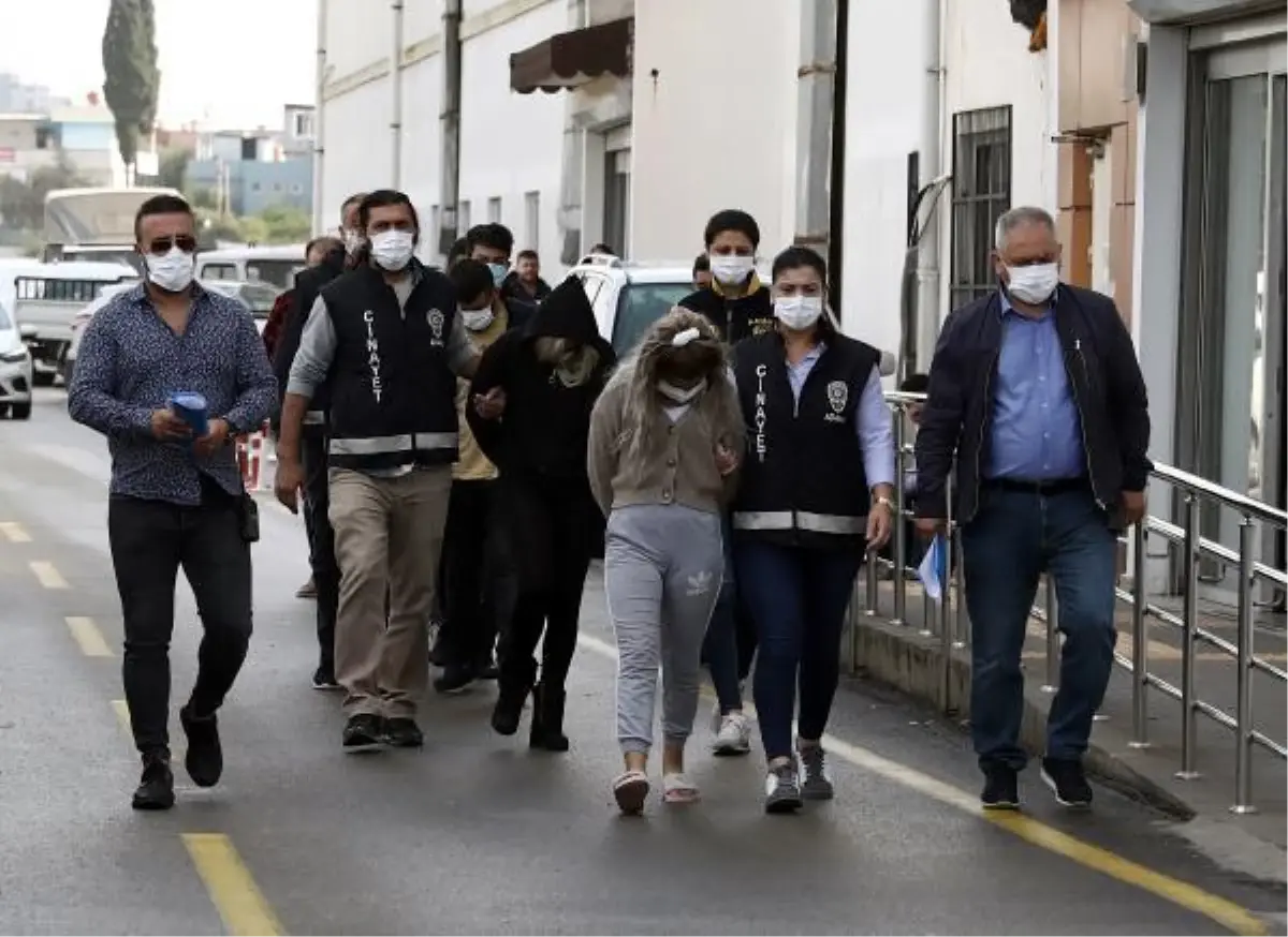 Son dakika... Pencereden düşüp öldü; sevgilisi ve ablası ile 3 arkadaşı cinayet şüphesiyle tutuklandı (2)- Yeniden