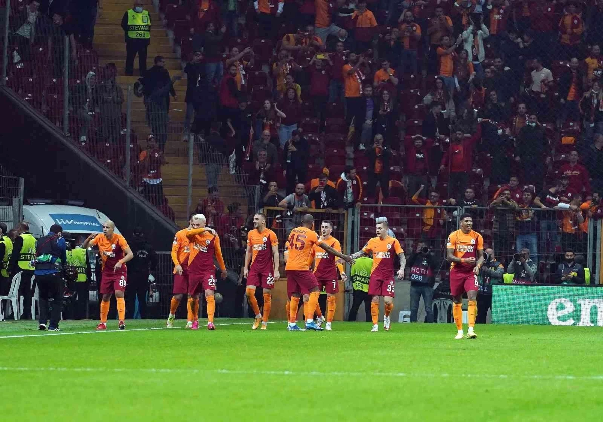 UEFA Avrupa Ligi: Galatasaray: 1 - Lokomotiv Moskova: 0 (İlk yarı)